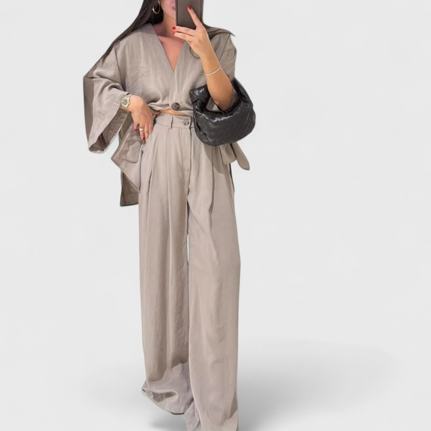 סט שני חלקים עם צווארון וי של ליאור