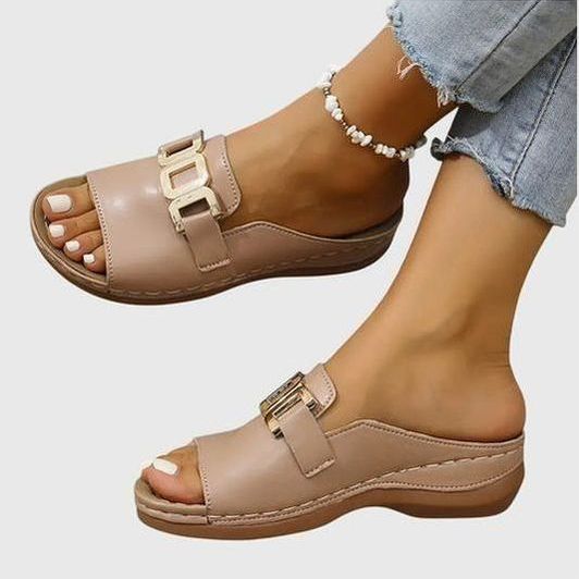 מיכל סנדלים