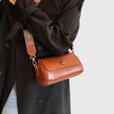 תיק צד עם דש של הדס