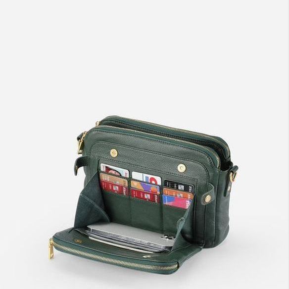 תיק עור איכותי של שירה