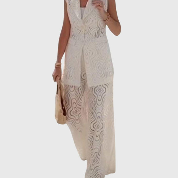 מכנסי תחרה מתרחבים של גל