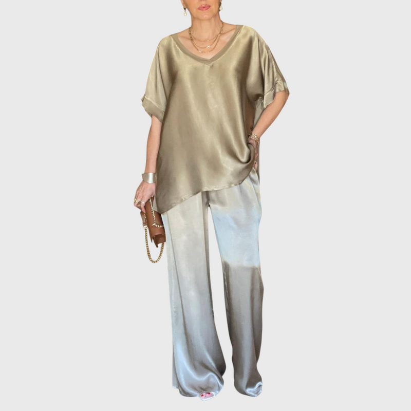 סט סאטן עם צווארון וי של Tal