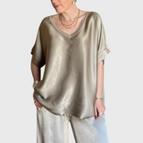 סט סאטן עם צווארון וי של Tal